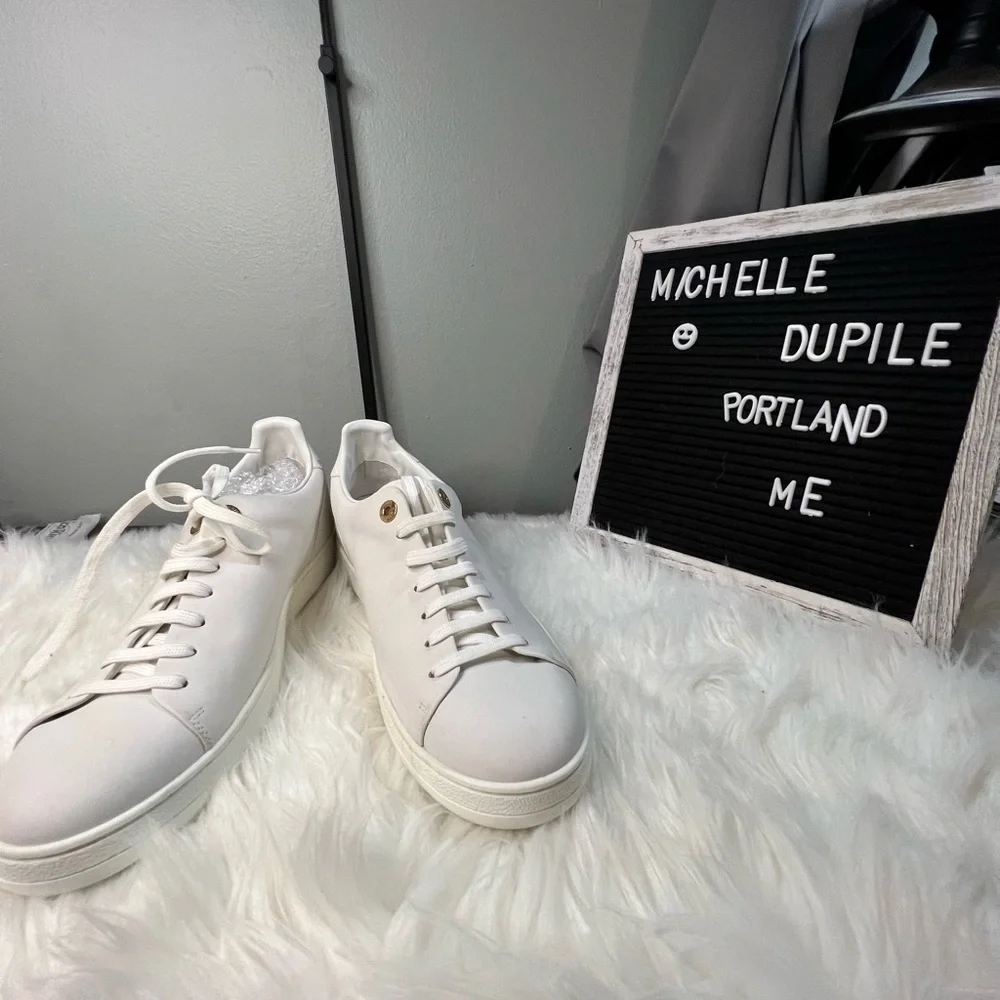 𝅺LOUIS vuitton white sneakers (size 40) check description - Picture 8 of 17
